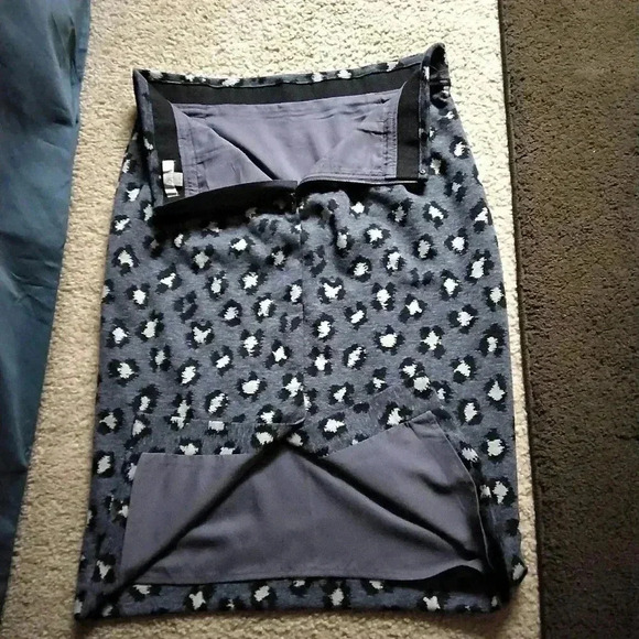 Loft Skirt M - Picture 4 of 5